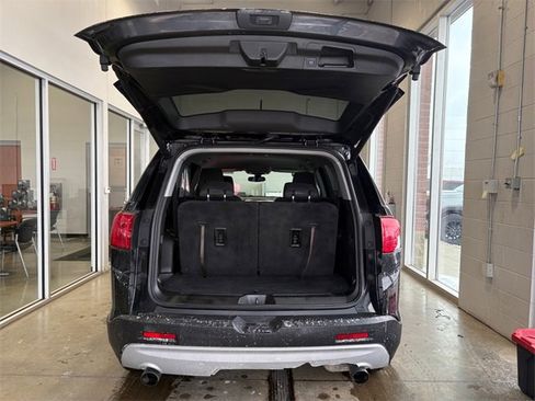 Used 2019 GMC Acadia SLE w/ LPO, Floor Liner Package image 22