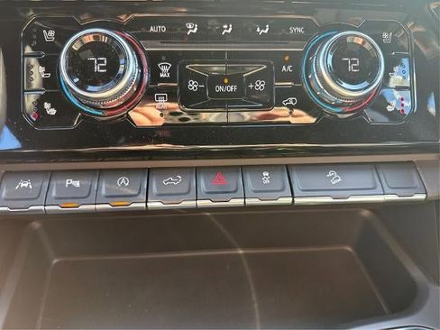 New 2026 GMC Sierra 1500 AT4 w/ Technology Package image 18