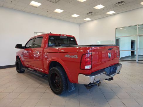 Used 2018 RAM 1500 SLT AWD/4WD image 5