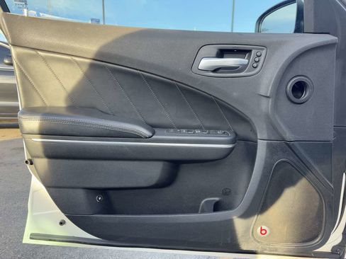 Used 2016 Dodge Charger R/T Scat Pack w/ Beats Audio Group image 28