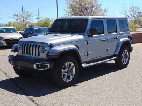 Used 2019 Jeep Wrangler Unlimited Sahara AWD/4WD image 8