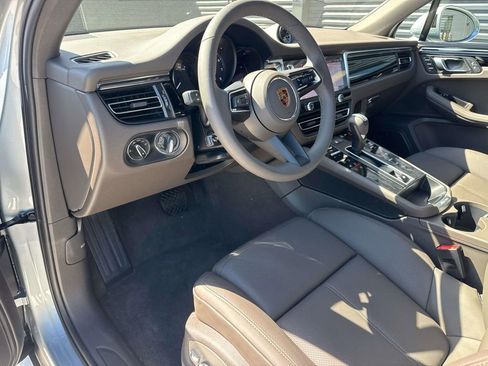 New 2026 Porsche Macan AWD/4WD image 4