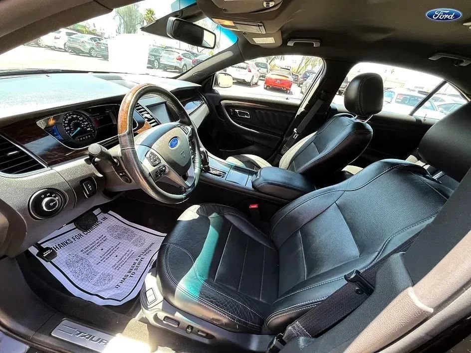 Used 2013 Ford Taurus Limited FWD image 9