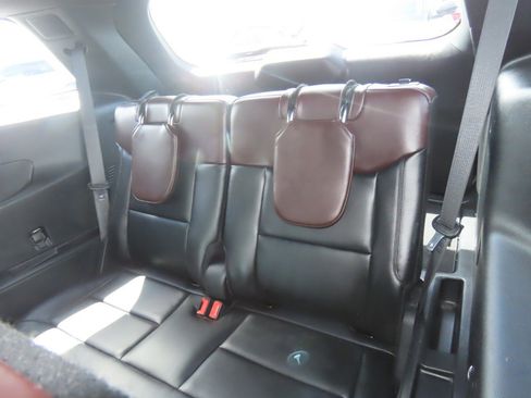 Used 2020 Ford Explorer Platinum w/ Premium Technology Package AWD/4WD image 22