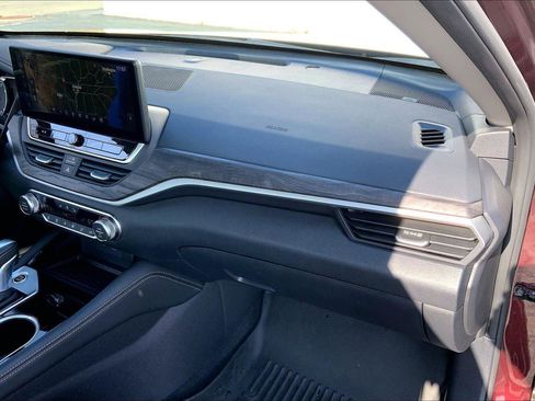 Used 2024 Nissan Altima 2.5 SL image 15