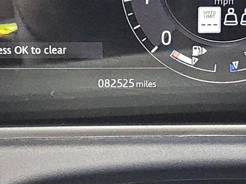 Used 2019 Land Rover Range Rover Velar R-Dynamic SE AWD/4WD image 13
