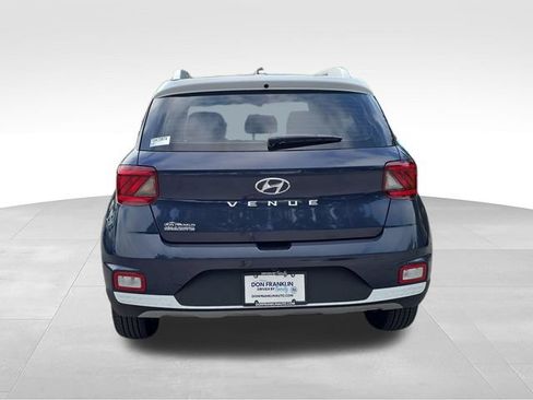 New 2026 Hyundai Venue SEL FWD image 4
