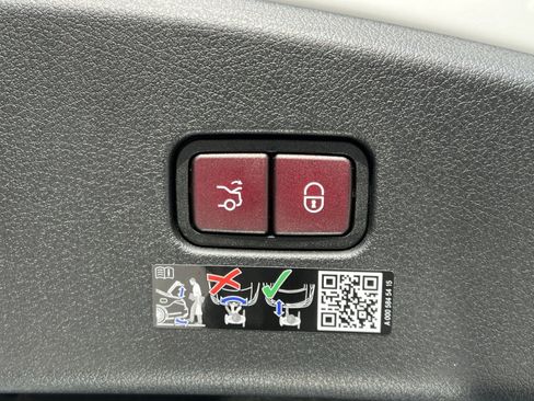 New 2026 Mercedes-Benz CLE 53 AMG 4MATIC Coupe image 25