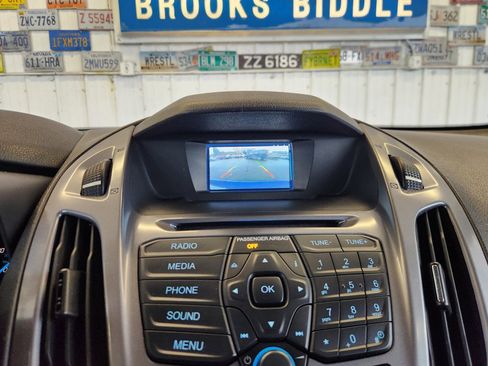 Used 2015 Ford Transit Connect XLT image 9