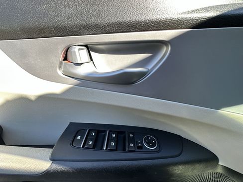 Certified 2023 Kia Forte LXS w/ LXS Technology Package image 15