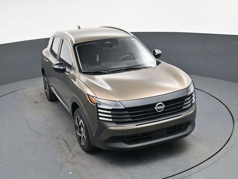 Used 2026 Nissan Kicks SV image 20