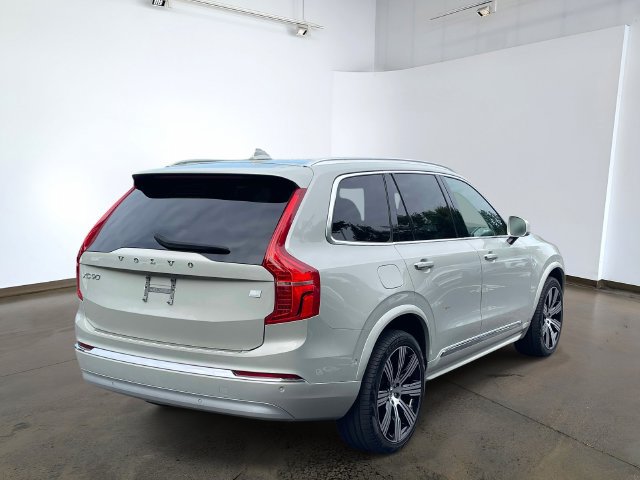Used 2022 Volvo XC90 T8 Inscription w/ Advanced Package AWD/4WD image 4