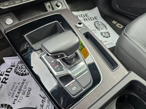 Used 2021 Audi Q5 2.0T Premium image 24