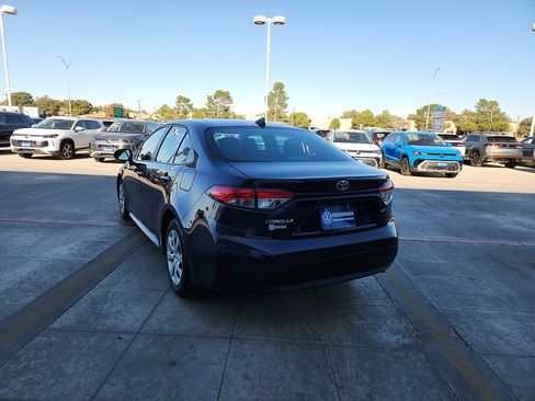 Used 2024 Toyota Corolla LE image 5