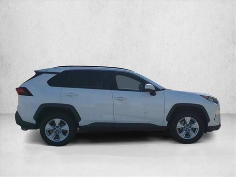 Certified 2020 Toyota RAV4 XLE FWD image 4