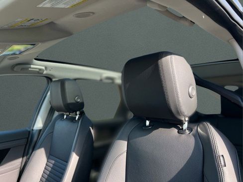 New 2025 Land Rover Discovery Sport S image 13