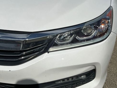 Used 2016 Honda Accord Sport image 11