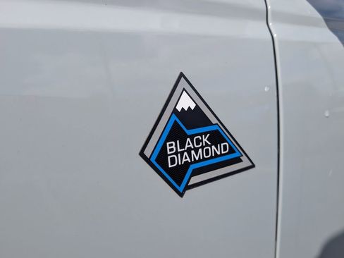 Used 2024 Ford Bronco Black Diamond AWD/4WD image 6