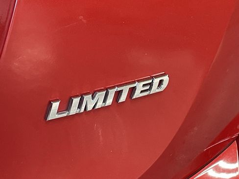 Used 2017 Toyota RAV4 Limited FWD image 8