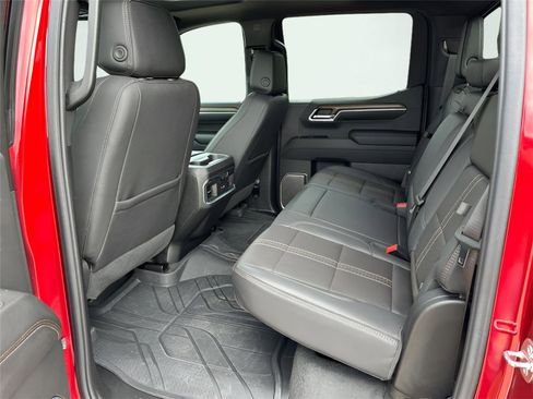 Used 2024 Chevrolet Silverado 1500 High Country w/ High Country Premium Package AWD/4WD image 23