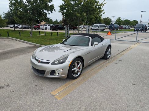 Used 2007 Saturn Sky Red Line image 2