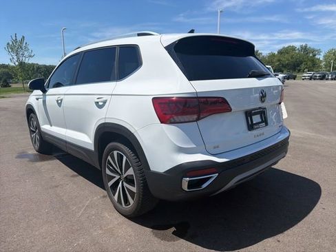 Used 2022 Volkswagen Taos SE w/ IQ.Drive SE Package AWD/4WD image 14