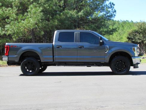 Used 2019 Ford F250 XL w/ STX Appearance Package image 4