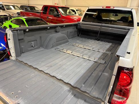Used 2006 Chevrolet Silverado 2500 LT w/ Skid Plate Package AWD/4WD image 25