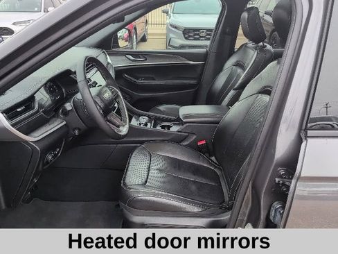 Used 2024 Jeep Grand Cherokee L Limited w/ Luxury Tech Group II image 12