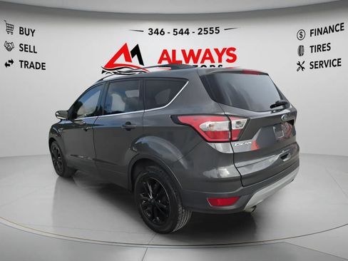 Used 2018 Ford Escape SE FWD image 3