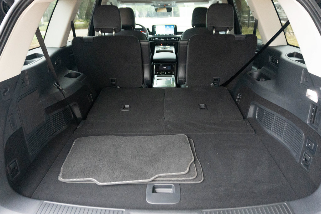 Used 2025 Lincoln Aviator Reserve w/ Jet Appearance Package RWD image 10
