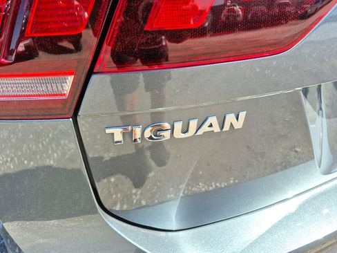 Used 2021 Volkswagen Tiguan S FWD image 13