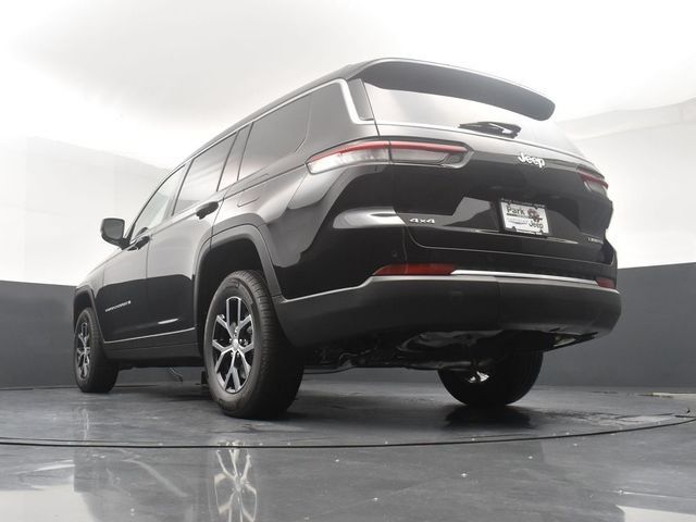Used 2025 Jeep Grand Cherokee L Limited AWD/4WD image 22