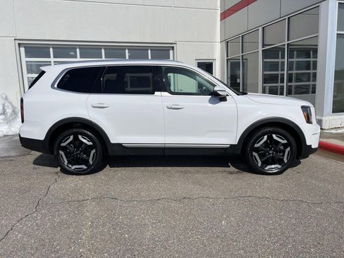 Used 2024 Kia Telluride EX w/ EX Captain's Chair Package image 29