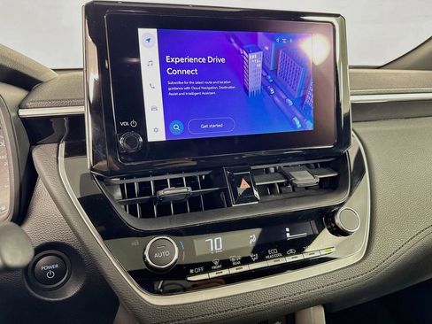 Used 2025 Toyota Corolla Cross AWD Hybrid w/ Moonroof Package image 19