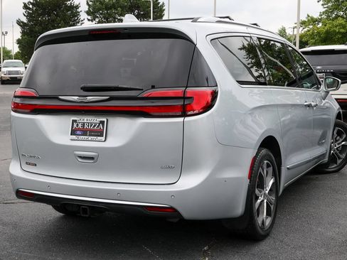 Used 2022 Chrysler Pacifica Pinnacle AWD/4WD image 24