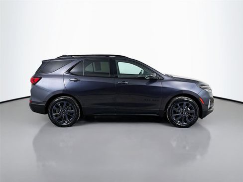 Used 2023 Chevrolet Equinox RS AWD/4WD image 10