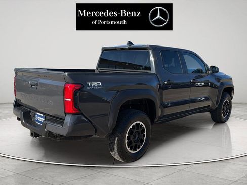 Used 2024 Toyota Tacoma TRD Off-Road image 5