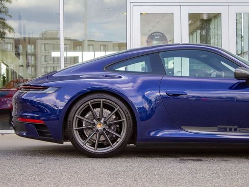 Used 2024 Porsche 911 Carrera T w/ Sportdesign Package RWD image 6