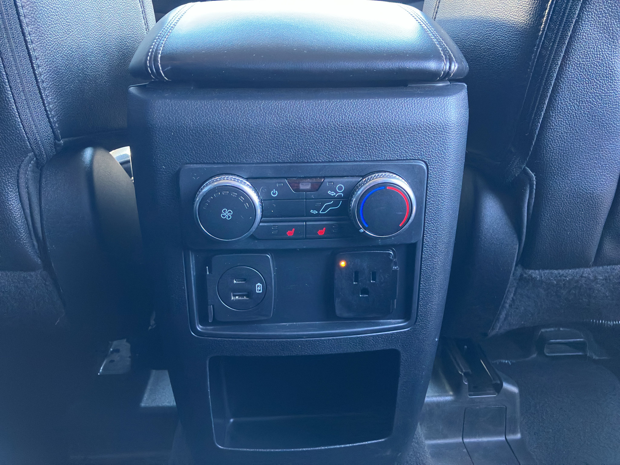 Used 2021 Ford Explorer Limited w/ Equipment Group 301A RWD image 35