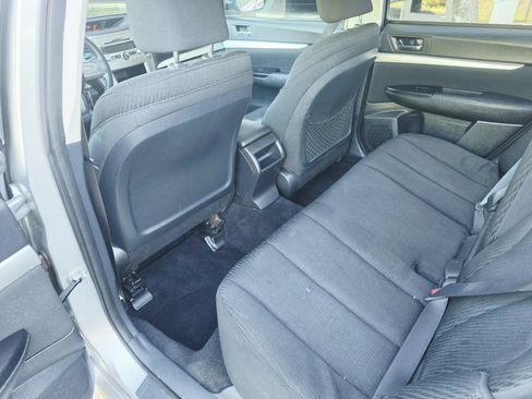 Used 2011 Subaru Legacy 2.5i AWD/4WD image 10