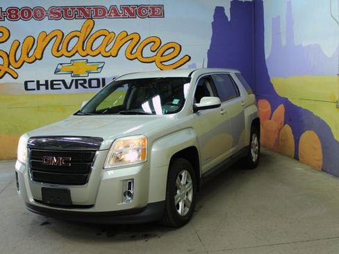 Used 2014 GMC Terrain SLE FWD image 2