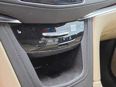 Used 2019 Cadillac XT5 Luxury FWD image 26