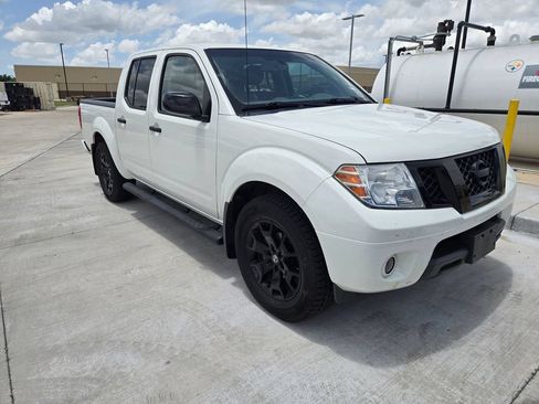 Used 2021 Nissan Frontier SV w/ Midnight Edition Floor Mats RWD image 1