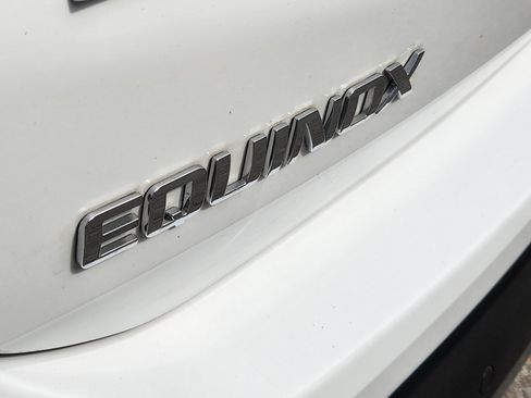 Used 2024 Chevrolet Equinox LT FWD image 28