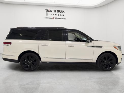 Used 2023 Lincoln Navigator L Black Label AWD/4WD image 6