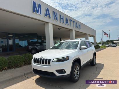 Used 2019 Jeep Cherokee Latitude Plus w/ Comfort/Convenience Group