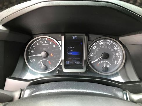 Certified 2020 Toyota Tacoma TRD Off-Road w/ TRD Premium Off Road Package AWD/4WD image 14