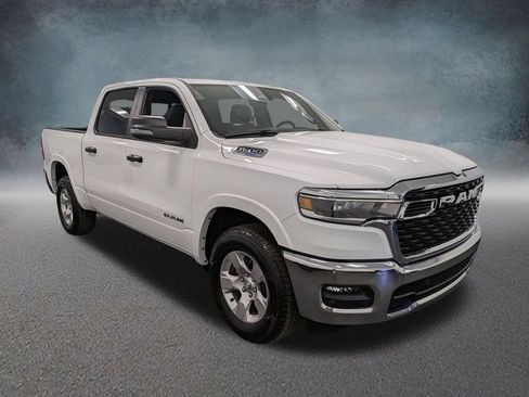 Used 2025 RAM 1500 Big Horn AWD/4WD image 3