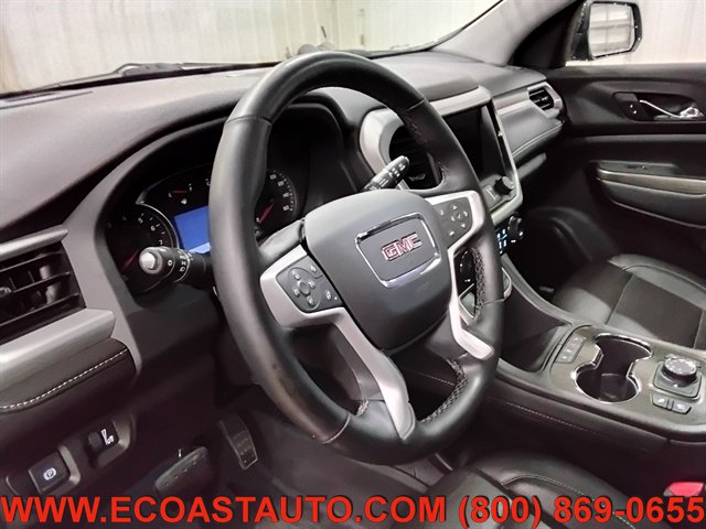 Used 2023 GMC Acadia SLT w/ Preferred Package AWD/4WD image 11